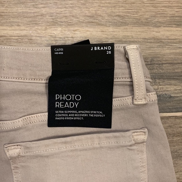 J-brand size 28 capri mid-rise - Picture 4 of 4